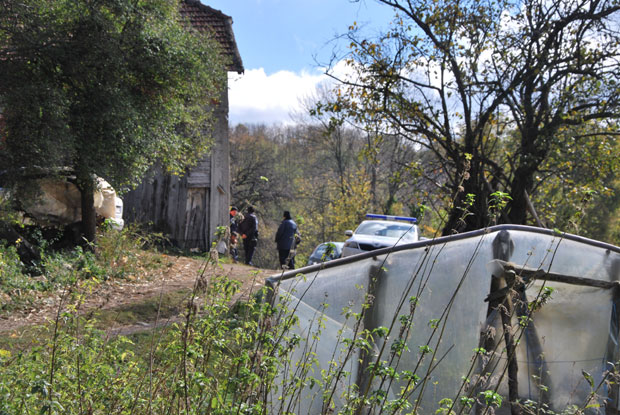 НОВИ ДЕТАЉИ ВАТРЕНОГ ОБРАЧУНА КОД ДЕСПОТОВЦА: Полиција упитала човека са фантомком шта ради, нападач запуцао